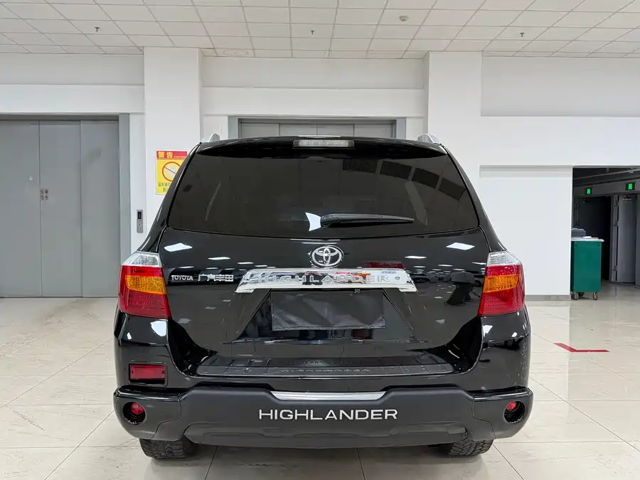 900x675_0_q87_c42_autohomecar__ChxpVmmsFD-AE2mNAAb1Xq7OtKc005.jpg.webp Used Toyota Highlander 2011 2.7L 2WD 5-seat Elite Edition