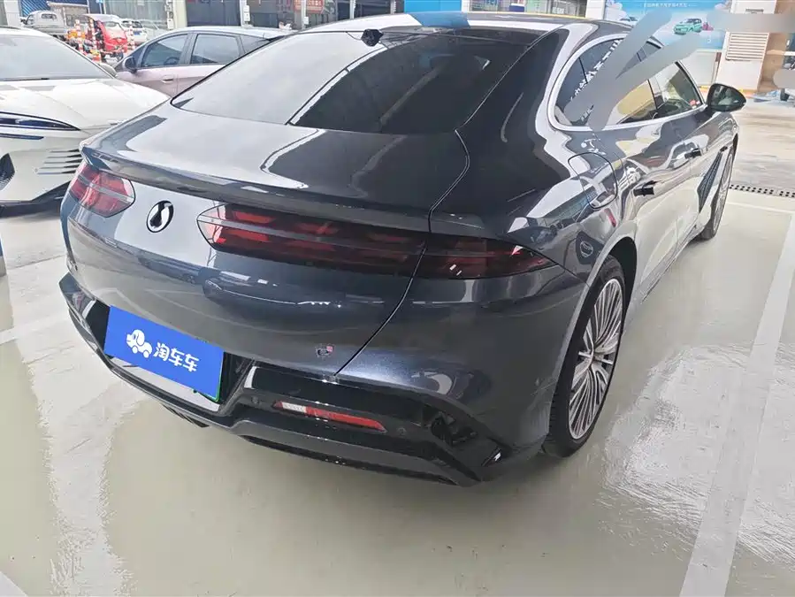 Used Denza Z9 2024 1100km four-wheel drive Ultra version