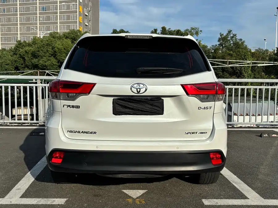 Used Toyota Highlander 2018 2.0T four-wheel drive luxury version