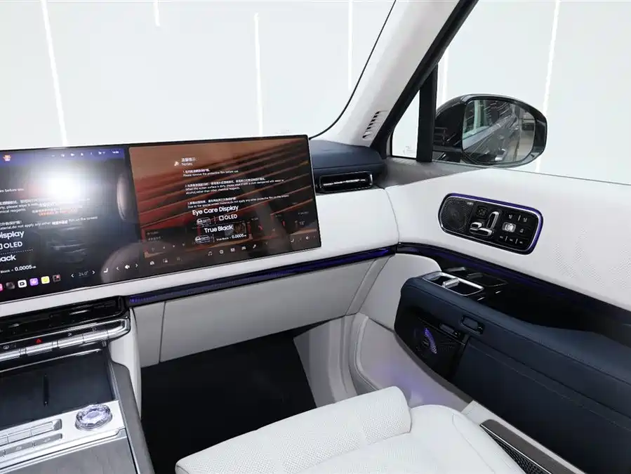 900x675_0_q87_c42_autohomecar__ChxpVmmuN56AVPbQAAF7i-bvlqc039.jpg.webp Used Zeekr 9X 2025 Hyper Edition 70kWh