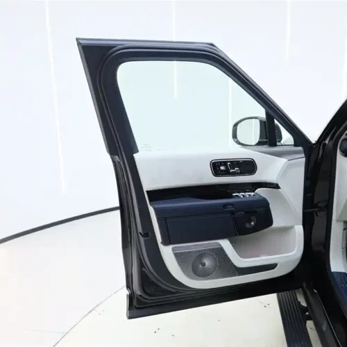 900x675_0_q87_c42_autohomecar__ChxpVmmuN5qAVeC-AAEVlg5b8Dw278.jpg.webp Used Zeekr 9X 2025 Hyper Edition 70kWh