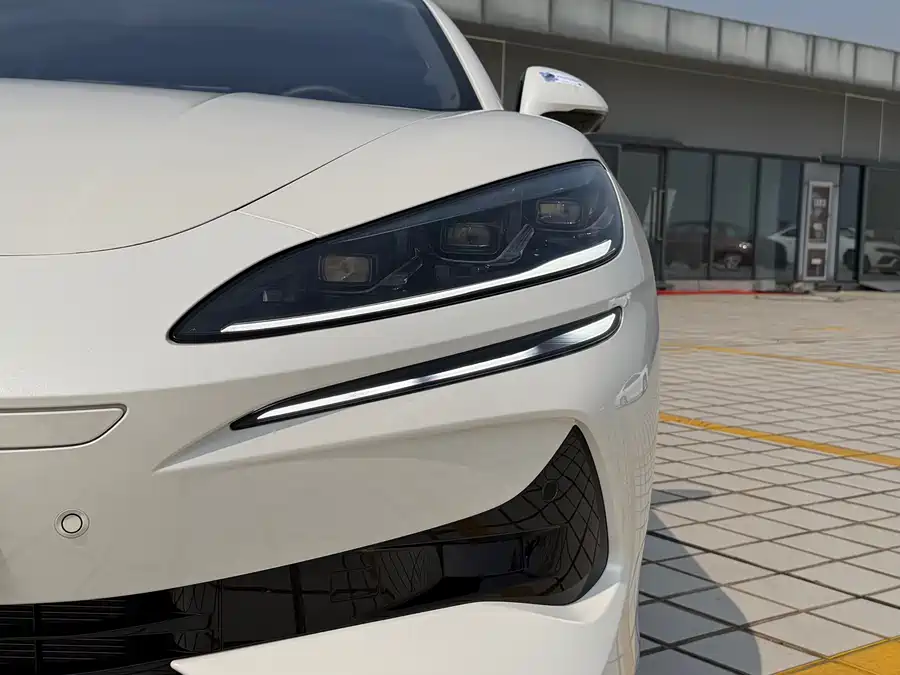 900x675_0_q87_c42_autohomecar__ChxpVmmuU12ALKnqAAX4-v_aeVE140.jpg.webp Used Denza Z9 2024 1100km four-wheel drive Ultra version