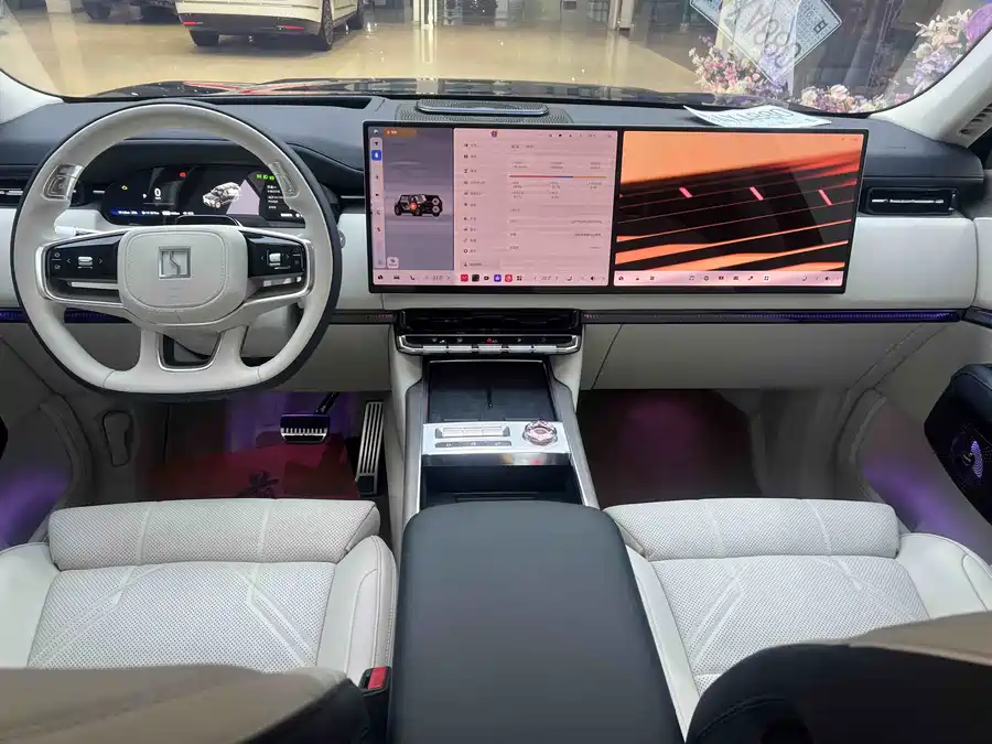 900x675_0_q87_c42_autohomecar__ChxpVmmuiJCAHwXmAAYeqnk19II340.jpg.webp Used Zeekr 9X 2025 Hyper Edition 70kWh