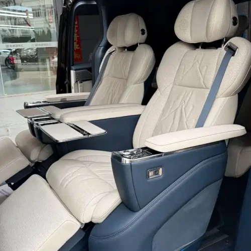 900x675_0_q87_c42_autohomecar__ChxpVmmuiViAMeW-AAOGbkEa0os591.jpg.webp Used Zeekr 009 2024 six-seat executive version four-wheel drive 108kWh
