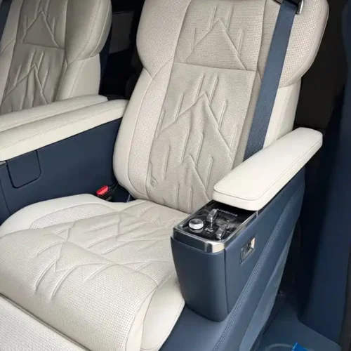 900x675_0_q87_c42_autohomecar__ChxpVmmuiVmAHS7sAAOJRib7B3o156.jpg.webp Used Zeekr 009 2024 six-seat executive version four-wheel drive 108kWh