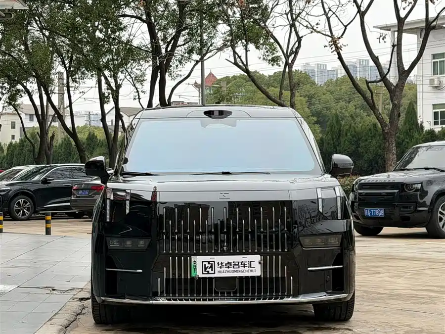 900x675_0_q87_c42_autohomecar__ChxpVmmuiVmAJTawAAMxXKoiwLY641.jpg.webp Used Zeekr 009 2024 six-seat executive version four-wheel drive 108kWh