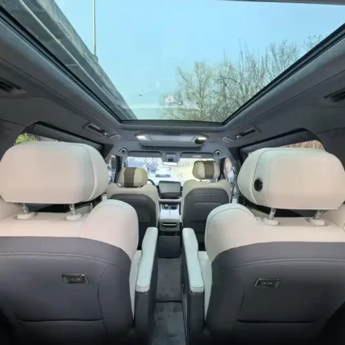 900x675_0_q87_c42_autohomecar__ChxpVmmv1s2Af6nDAAJohwdlPMY895.jpg.webp Used Zeekr 009 2024 seven-seat aisle version four-wheel drive 108kWh
