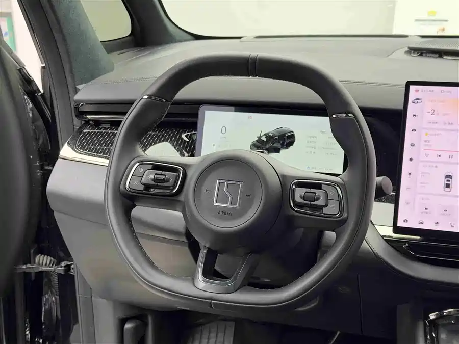900x675_0_q87_c42_autohomecar__ChxpVmmvfcaANFNRAAHAoCi1EBo294.jpg.webp Used Zeekr 009 2024 seven-seat aisle version four-wheel drive 108kWh