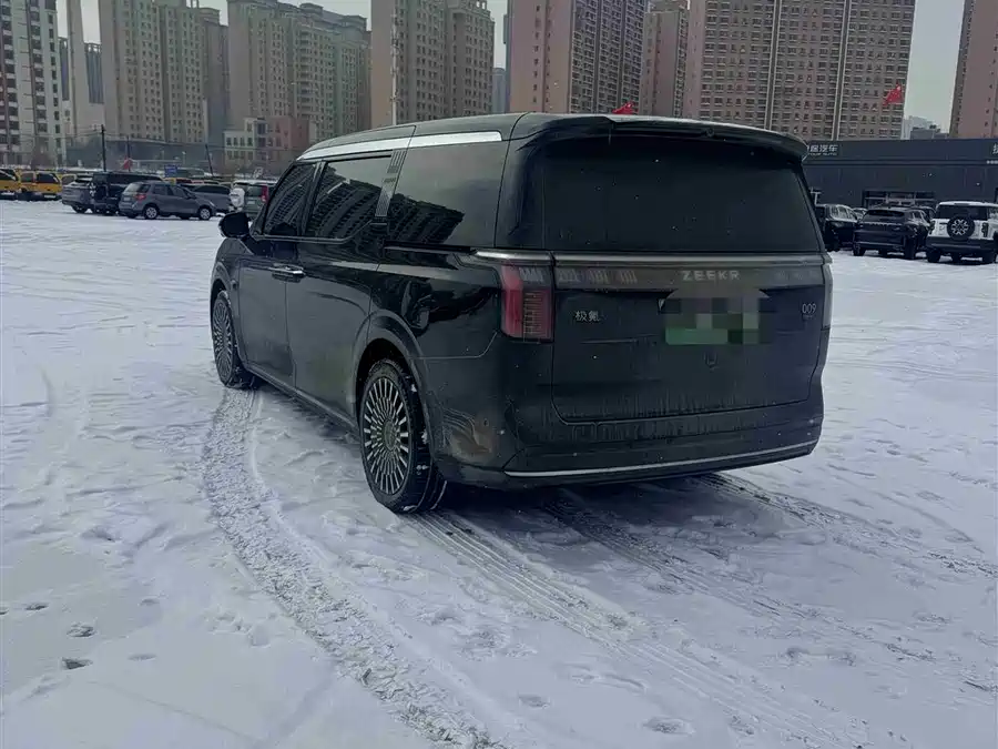 900x675_0_q87_c42_autohomecar__ChxpVmmvfd-AdfqpAALocvSxFAs574.jpg.webp Used Zeekr 009 2024 seven-seat aisle version four-wheel drive 108kWh