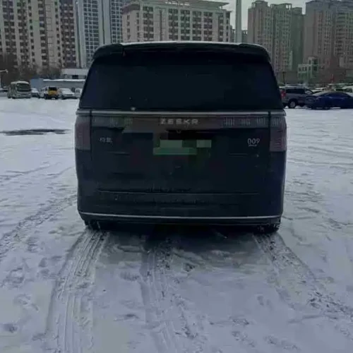 900x675_0_q87_c42_autohomecar__ChxpVmmvfd2ABWTEAAIve5-Ko8A341.jpg.webp Used Zeekr 009 2024 seven-seat aisle version four-wheel drive 108kWh