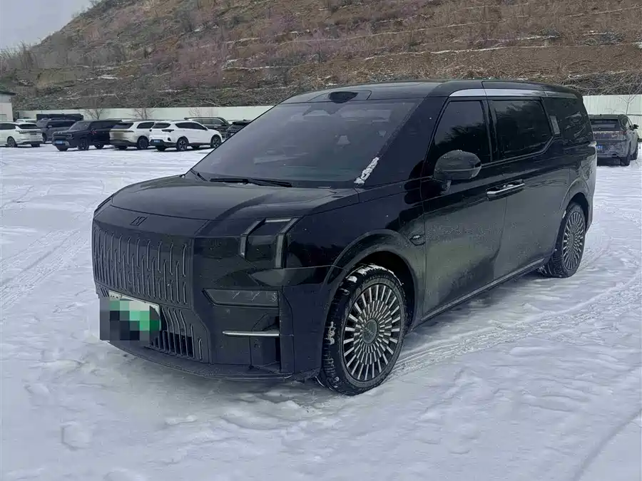 900x675_0_q87_c42_autohomecar__ChxpVmmvfdeAZzX9AANWBt6cKC0654.jpg.webp Used Zeekr 009 2024 seven-seat aisle version four-wheel drive 108kWh