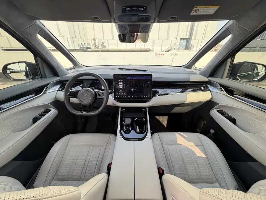 900x675_0_q87_c42_autohomecar__ChxpVmmw4zOANcGlAApuRKWA_cA079.jpg.webp Used Zeekr 009 2022 WE version