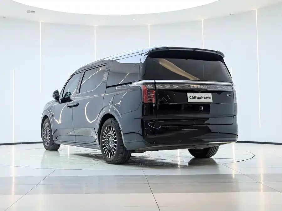 900x675_0_q87_c42_autohomecar__ChxpVmmwM3-AMeDKAAXJM3CPzbA354.jpg.webp Used Zeekr 009 2024 seven-seat aisle version four-wheel drive 108kWh