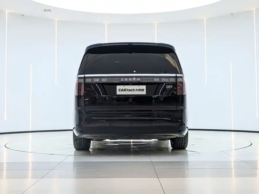 900x675_0_q87_c42_autohomecar__ChxpVmmwM3uANQaFAATEzRsksuk698.jpg.webp Used Zeekr 009 2024 seven-seat aisle version four-wheel drive 108kWh