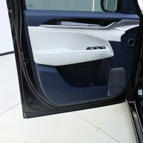 900x675_0_q87_c42_autohomecar__ChxpVmmwM4yAA00hAAZEMZx0A2o177.jpg.webp Used Zeekr 009 2024 seven-seat aisle version four-wheel drive 108kWh