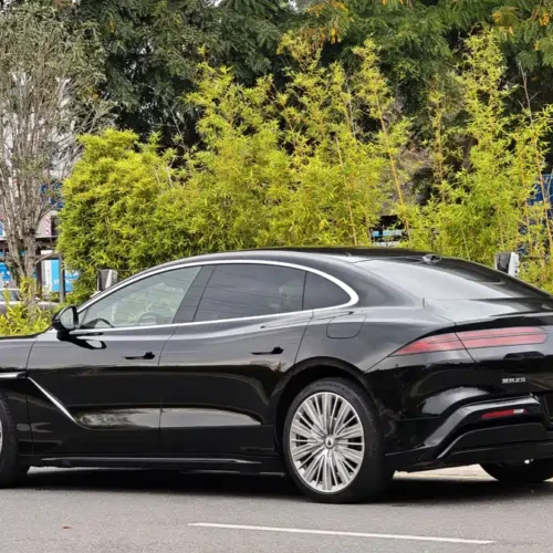 900x675_0_q87_c42_autohomecar__ChxpVmmxF8KAV8SkAA25rWugfIY318.jpg.webp Used Denza Z9 2024 1100km four-wheel drive Ultra version