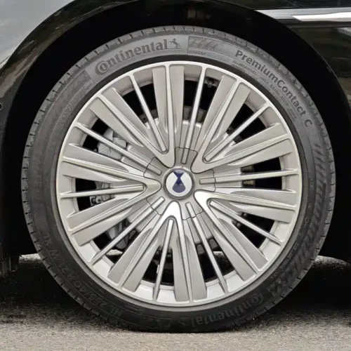 900x675_0_q87_c42_autohomecar__ChxpVmmxF8OAaNHgAAd2Dk8WZ3Q663.jpg.webp Used Denza Z9 2024 1100km four-wheel drive Ultra version