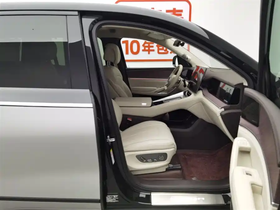 Used Denza N9 2025 Honor Model