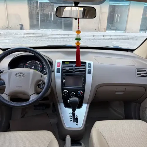 Used Hyundai Tucson 2013 2.0L automatic two-wheel drive comfort model