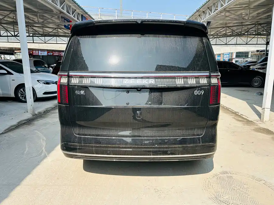 Used Zeekr 009 2024 six-seat executive version four-wheel drive 108kWh