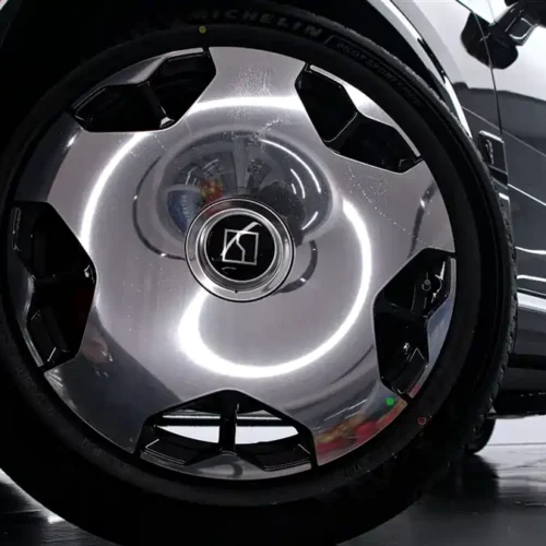 900x675_0_q87_c42_autohomecar__ChxpVmmybuSABt4AAAGGWx3BI0E509.jpg.webp Used Zeekr 9X 2025 Hyper Edition 70kWh