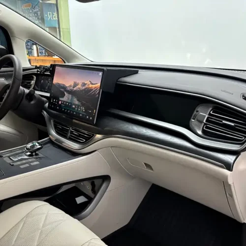 900x675_0_q87_c42_autohomecar__ChxpVmmymFuAenrbAAeVMvBqx1Q856.jpg.webp Used Denza D9 2024 DM-i 1050 Exclusive Type