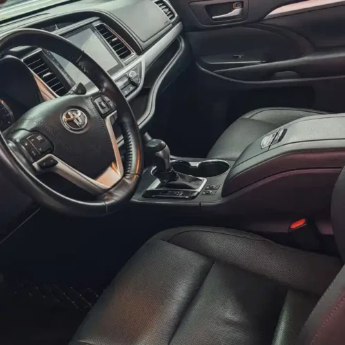 900x675_0_q87_c42_autohomecar__ChxpVmmz0j6AMIH0AA2ei6GBks8945.jpg.webp Used Toyota Highlander 2018 2.0T four-wheel drive luxury version 7 seats National V