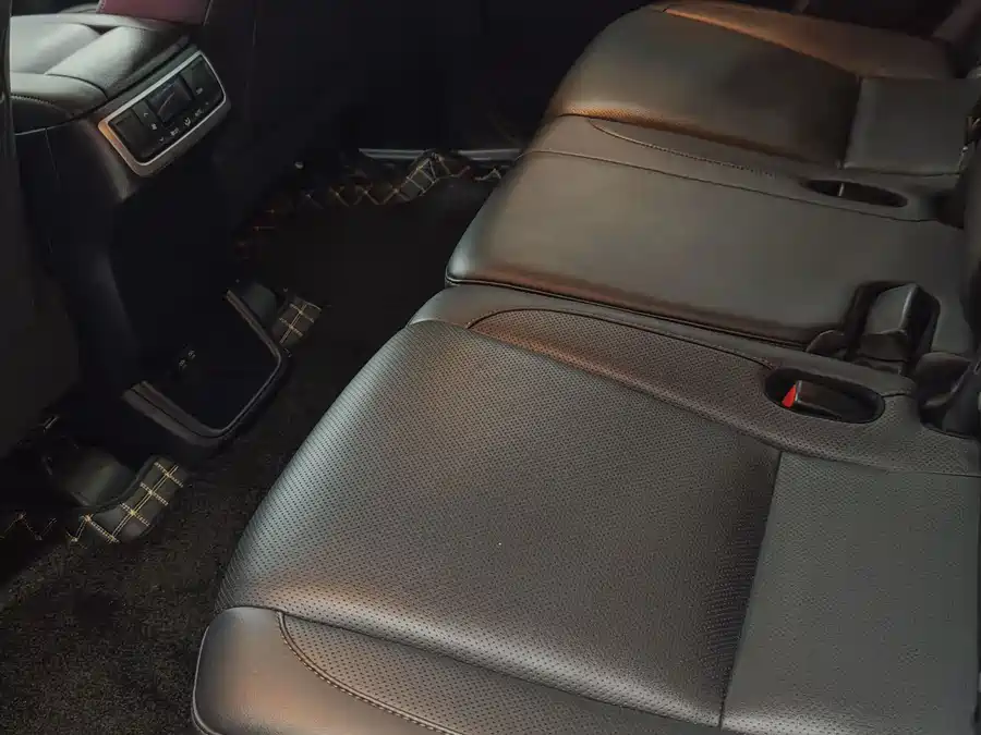900x675_0_q87_c42_autohomecar__ChxpVmmz0kWAblb2AA5lj1mp2UU118.jpg.webp Used Toyota Highlander 2018 2.0T four-wheel drive luxury version 7 seats National V