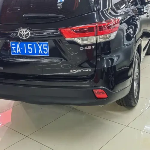 900x675_0_q87_c42_autohomecar__ChxpVmmz0kaAfZ3QAA9ZvLM3IAI545.jpg.webp Used Toyota Highlander 2018 2.0T four-wheel drive luxury version 7 seats National V