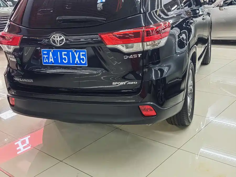 900x675_0_q87_c42_autohomecar__ChxpVmmz0kaAfZ3QAA9ZvLM3IAI545.jpg.webp Used Toyota Highlander 2018 2.0T four-wheel drive luxury version 7 seats National V