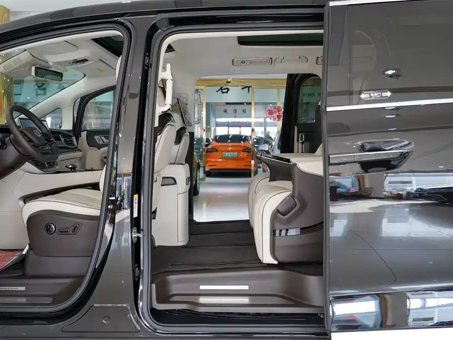 Used Denza D9 2024 DM-i 980 four-wheel drive flagship model
