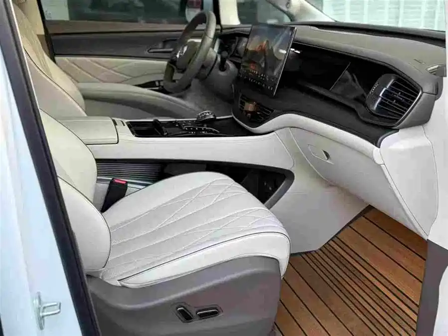 900x675_0_q87_c42_autohomecar__ChxpVmmzn_iAdknfAAHIPrSly9U566.jpg.webp Used Denza D9 2022 DM-i 970 four-wheel drive flagship model