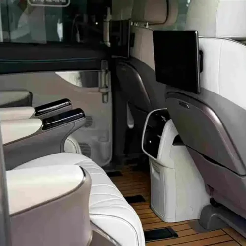 900x675_0_q87_c42_autohomecar__ChxpVmmzn_mAYxEvAAFamyzW9ug341.jpg.webp Used Denza D9 2022 DM-i 970 four-wheel drive flagship model