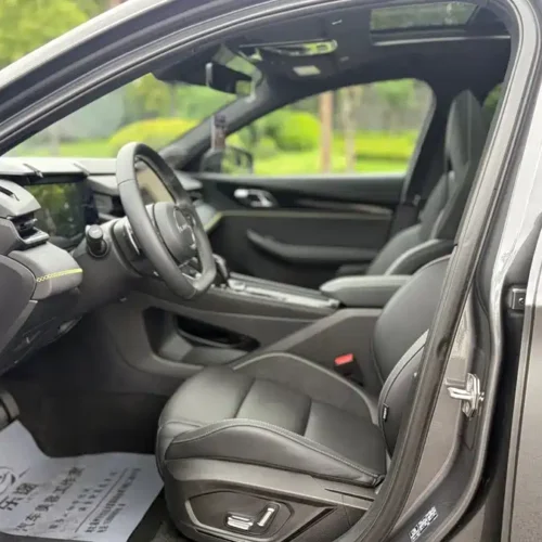 900x675_0_q87_c42_autohomecar__ChxpWGj2Ww2APRyvAAcF7vNYey4812.jpg.webp Used Lynk & Co 03 2023 1.5TD DCT Pro
