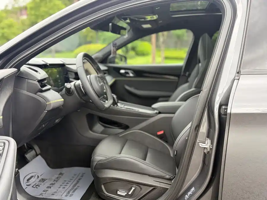900x675_0_q87_c42_autohomecar__ChxpWGj2Ww2APRyvAAcF7vNYey4812.jpg.webp Used Lynk & Co 03 2023 1.5TD DCT Pro