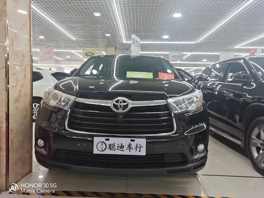 900x675_0_q87_c42_autohomecar__ChxpWGkMN6OAKGShAAUuPwKrg1Y068.jpg.webp Used Toyota Highlander 2017 2.0T four-wheel drive luxury version 7 seats