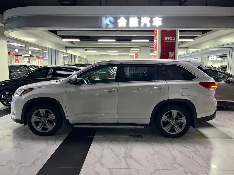 Used Toyota Highlander 2018 2.0T four-wheel drive luxury version