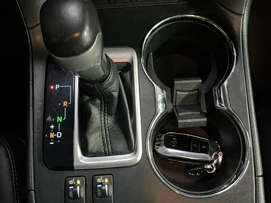 Used Toyota Highlander 2018 2.0T four-wheel drive luxury version