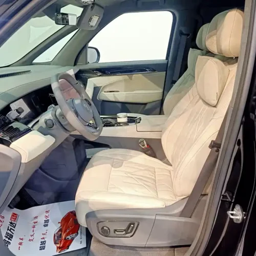 900x675_0_q87_c42_autohomecar__ChxpWGkgIc6AOnSXAAkfUt87E5A782.jpg.webp Used Zeekr 009 2024 six-seat executive version four-wheel drive 108kWh