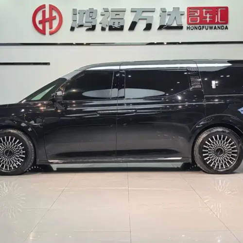 900x675_0_q87_c42_autohomecar__ChxpWGkgIc6AWbhkAAcRaGKzrOU670.jpg.webp Used Zeekr 009 2024 six-seat executive version four-wheel drive 108kWh