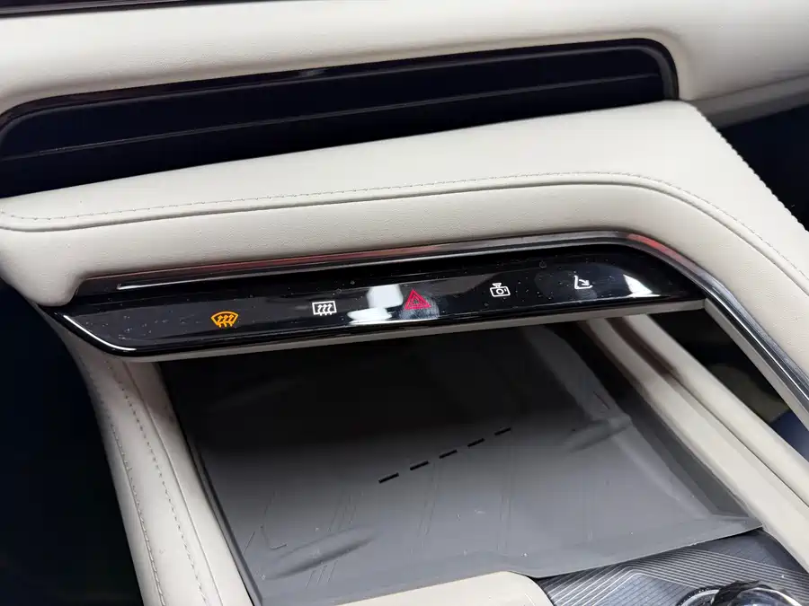 900x675_0_q87_c42_autohomecar__ChxpWGkw-vSAGbO3AAbCerOSAc0953.jpg.webp Used Zeekr 001 2022 model super long battery life dual motor YOU version