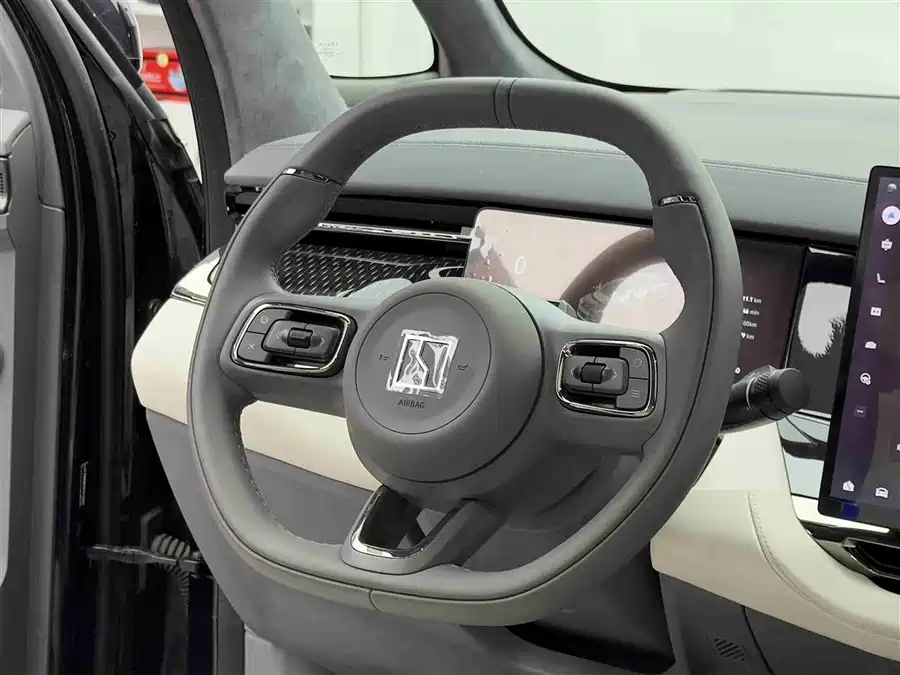 900x675_0_q87_c42_autohomecar__ChxpWGl0KP6AUI41AAHC8hcyopU482.jpg.webp Used Zeekr 009 2024 seven-seater aisle version 108kWh