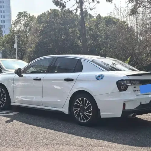 900x675_0_q87_c42_autohomecar__ChxpWGl0ZsGAa2cGAAPYimjBA3A203.jpg.webp Used Lynk & Co 03 2021 1.5TD DCT Plus