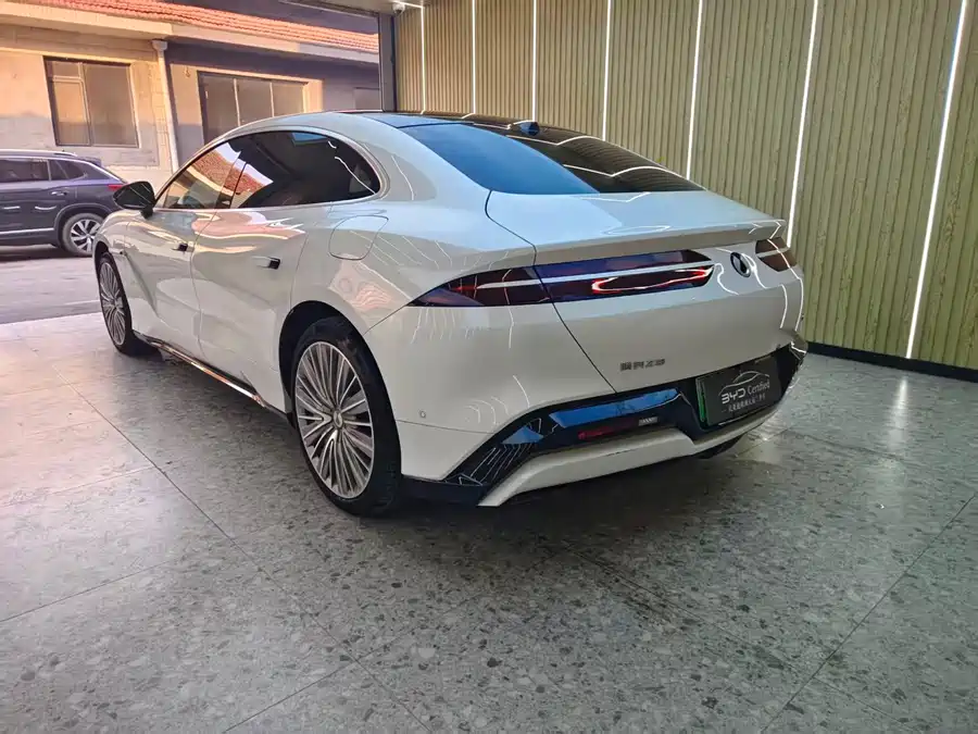 900x675_0_q87_c42_autohomecar__ChxpWGl0d2WAThfEAAhCFqQMurA712.jpg.webp Used Denza Z9 2024 1100km four-wheel drive Ultra version