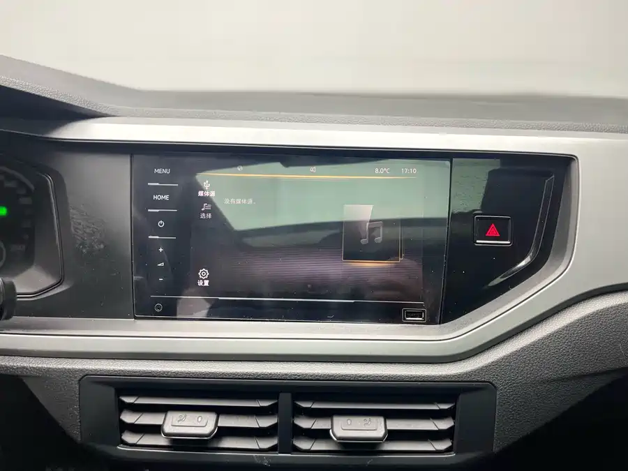 900x675_0_q87_c42_autohomecar__ChxpWGl1bp-AECxXAAeIpemf8NI277.jpg.webp Used Volkswagen Polo 2021 Plus 1.5L Automatic Panoramic Enjoyment Edition