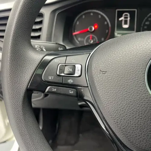 900x675_0_q87_c42_autohomecar__ChxpWGl1bqKARoGIAAqw8vlD9lA060.jpg.webp Used Volkswagen Polo 2021 Plus 1.5L Automatic Panoramic Enjoyment Edition