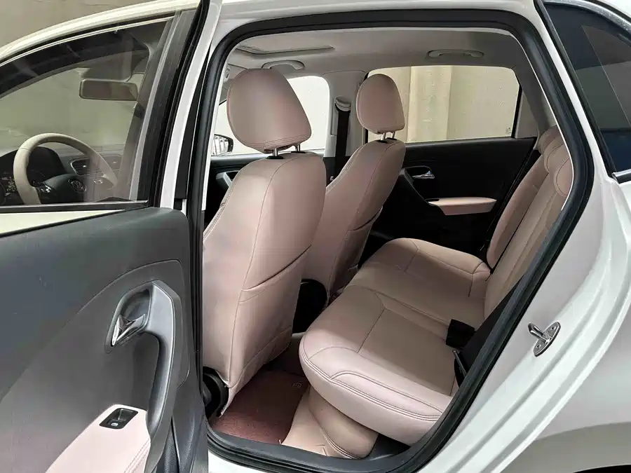 Used Volkswagen Polo 2018 1.5L automatic safety model