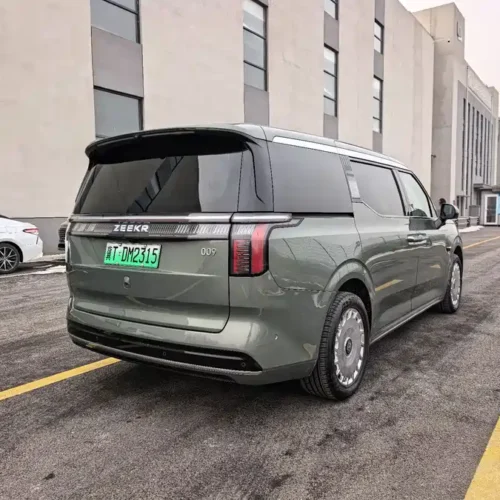 900x675_0_q87_c42_autohomecar__ChxpWGl6-O-AUXXEAAl2eii0NkI925.jpg.webp Used Zeekr 009 2024 seven-seater aisle version 108kWh