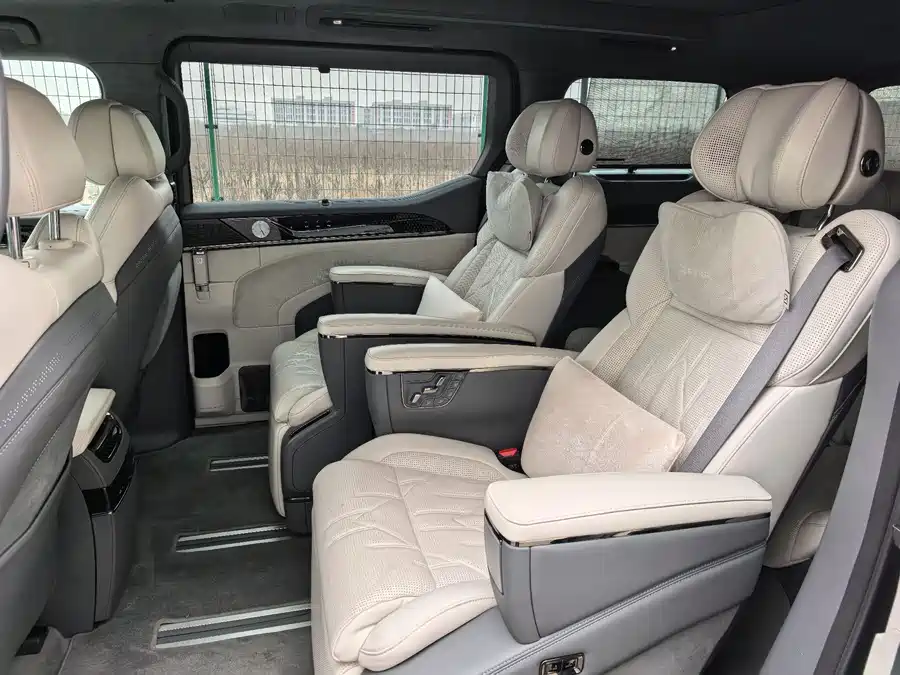 900x675_0_q87_c42_autohomecar__ChxpWGl6-PCAG0AaAAZ_PerXAdY573.jpg.webp Used Zeekr 009 2024 seven-seater aisle version 108kWh
