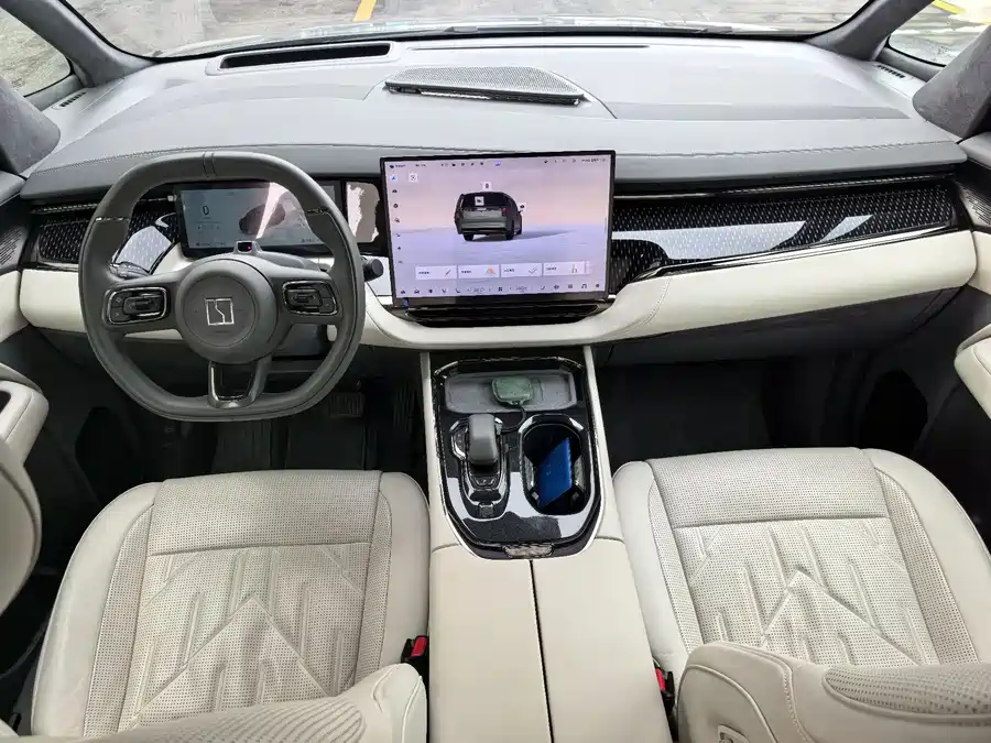 900x675_0_q87_c42_autohomecar__ChxpWGl6-PGAR34rAAeNAvvuRE0370.jpg.webp Used Zeekr 009 2024 seven-seater aisle version 108kWh